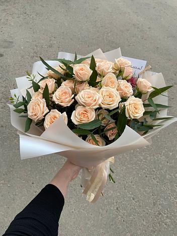 Букет Кремовые розы Латте в Чердыни